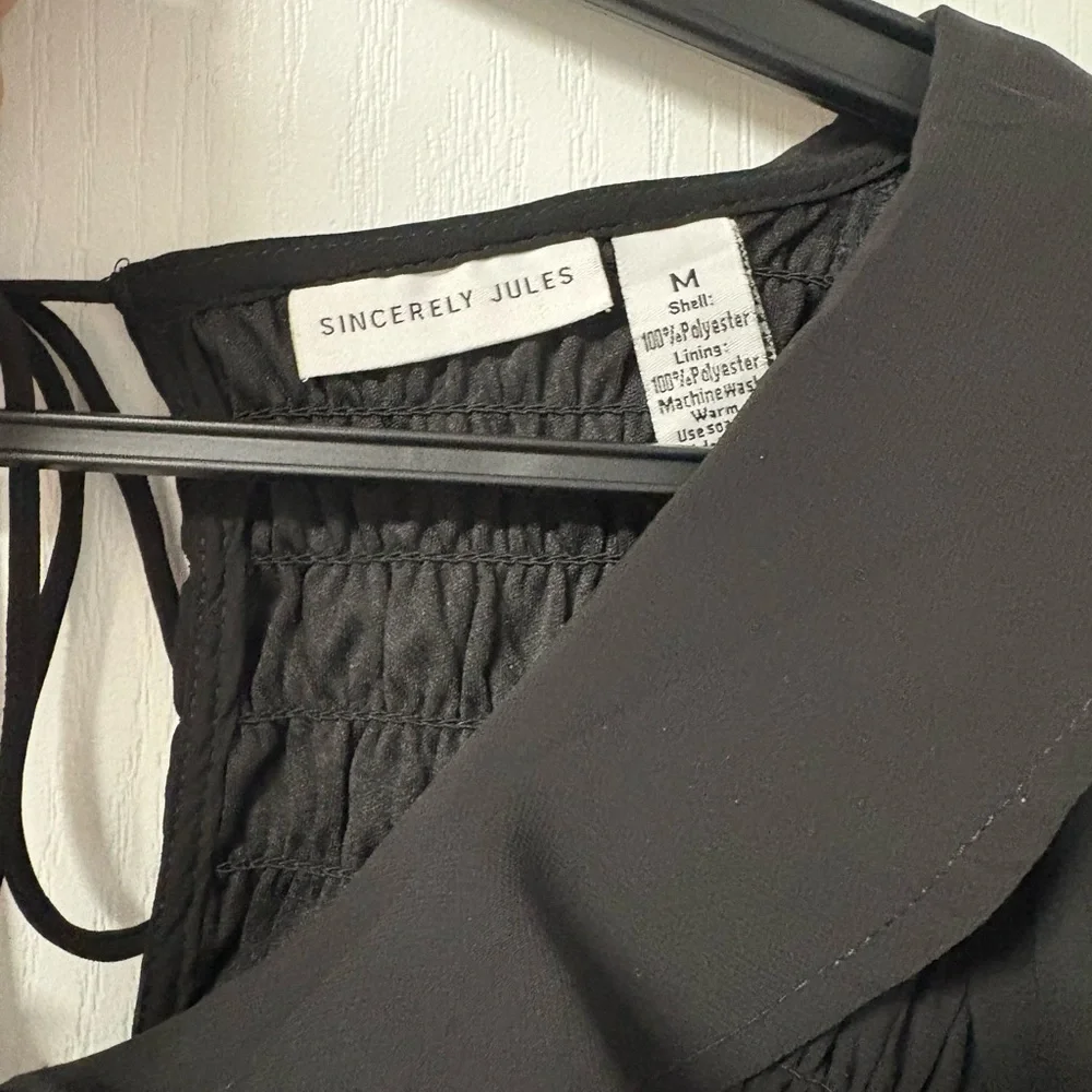 Preloved Elegant Black Dress - Picture 6 of 9